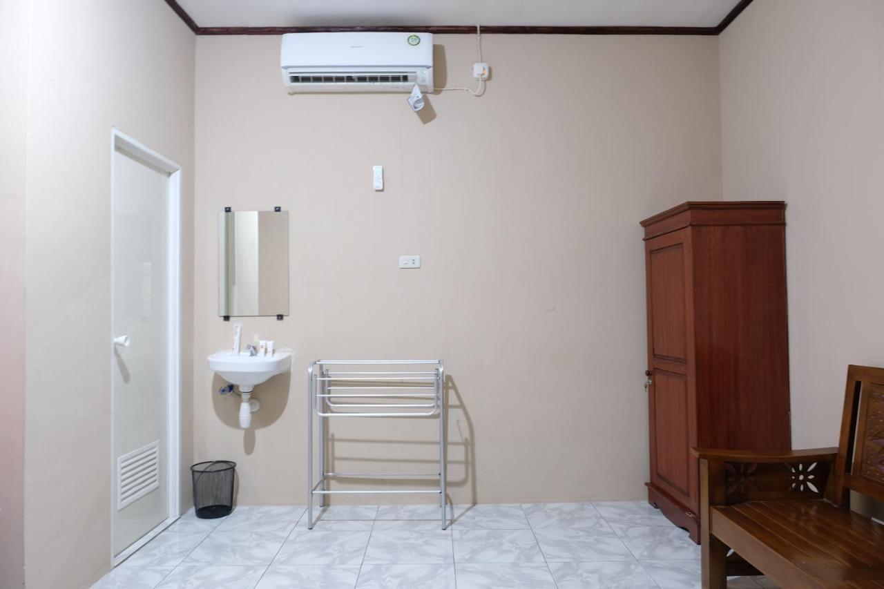 Oyo 1851 Homestay Joss Tanjungbinga Buitenkant foto